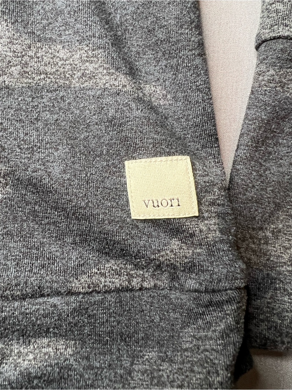 Vuori Halo Essential Hoodie Gray Camo DreamKnit Pullover Size Small